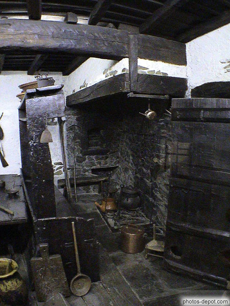 photo de cheminée de cuisine