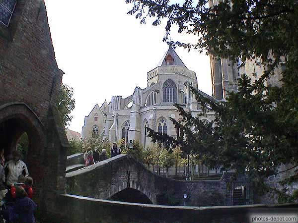 photo de église Notre Dame et pont St Boniface
