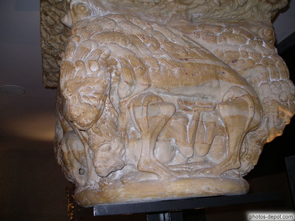 photo de Lion dévorant les chrétiens dans les arènes, du Maître de Cabestany