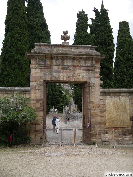 photo de Portail d'entrée, Abbaye de Lagrasse