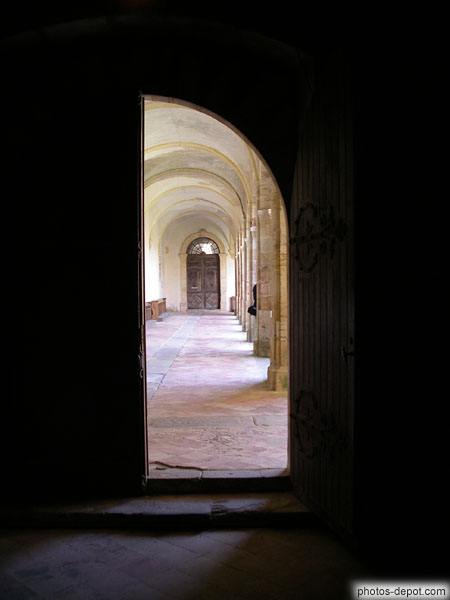 photo de sortie sur le cloïtre de l'Abbaye de Lagrasse