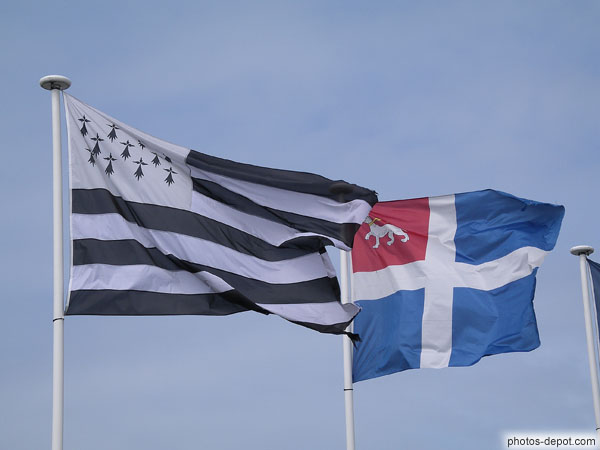 photo de drapeau de Bretagne et de St Malo