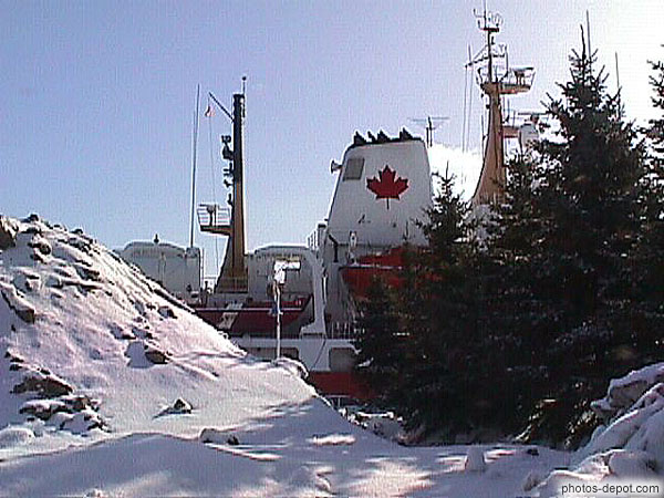 photo de bateau canadien fleur d'érable