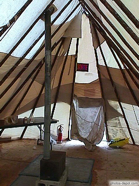photo de tente indiens Montagnais Mingan