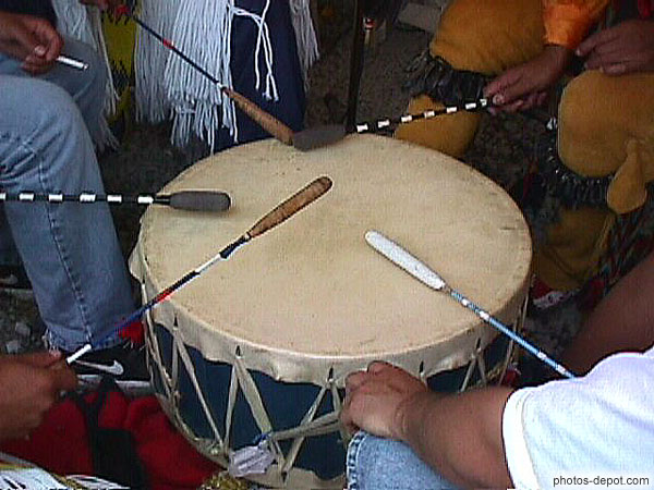 photo de tambour des danses Amérindiennes