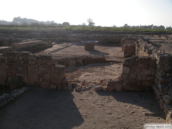 photo d'Insula : thermes publics de la ville romaine