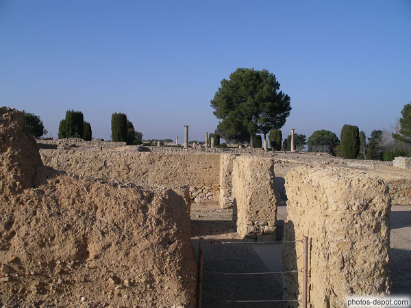 photo de fouilles archéologiques de la cité romaine