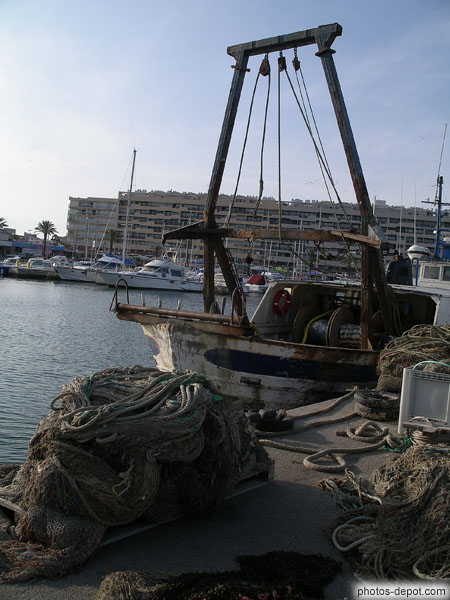 photo de chalutier au port