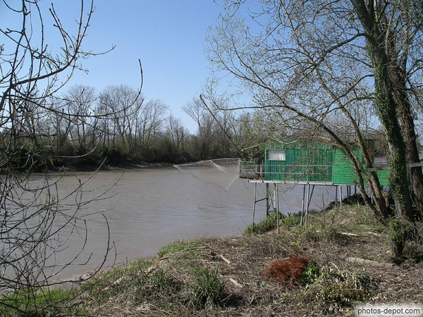 photo de baraque de pêche sur la Garonne