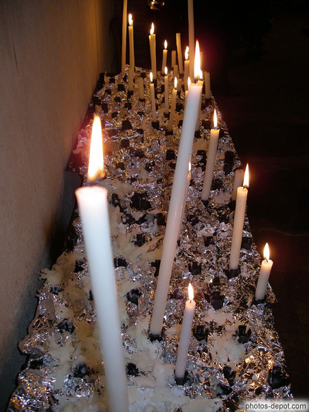 photo de bougies d'église