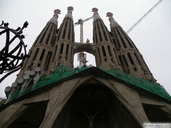 photo de flèches Nord de la Sagrada Familia