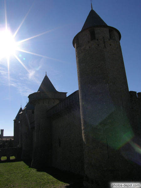 photo de tours du château comtal
