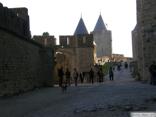 photo d'entrée principale dans la ville par la porte Narbonnaise