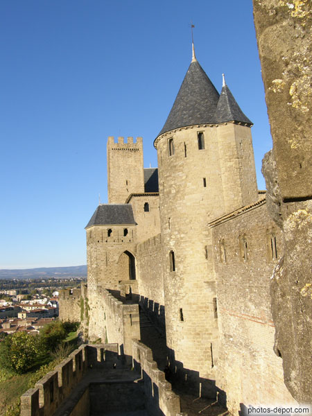 photo de remparts, Tours et descente à la porte d'Aude