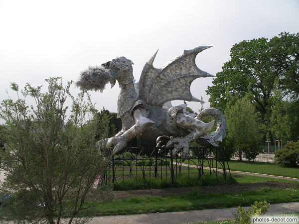 photo de Dragon en aluminium