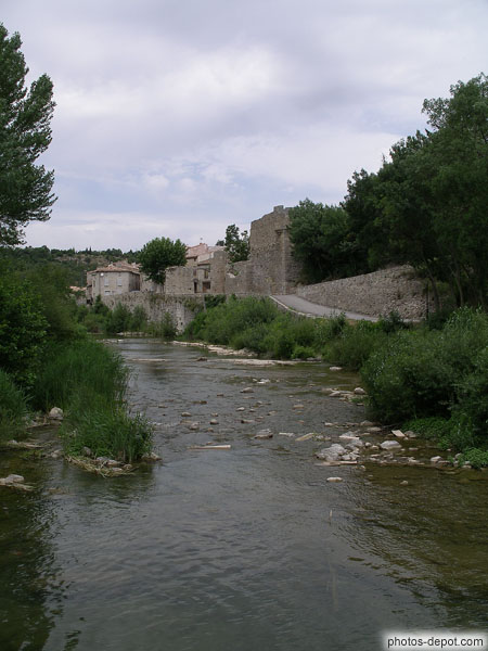 photo d'Enceinte médiévale du village