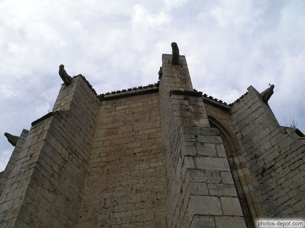 photo de contreforts église St Michel