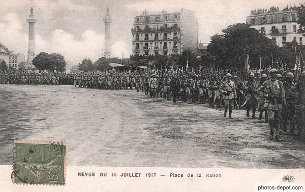 photo de Revue du 14 juillet 1917 - place de la Nation