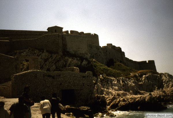 photo de fortifications en bord de mer