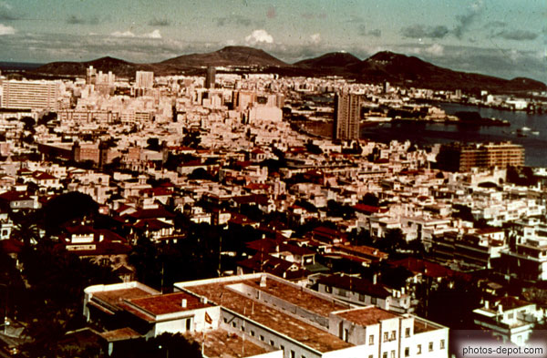 photo de vue générale de la ville