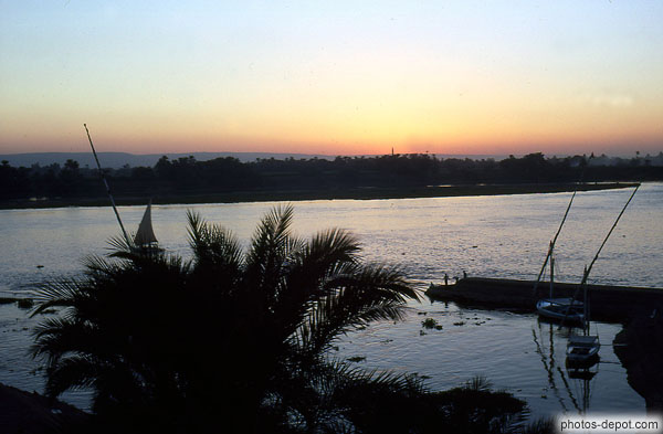 photo de Le Nil au crépuscule