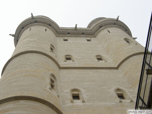 photo de Donjon du chateau de Vincennes, plus haut de France et parfaitement conservé