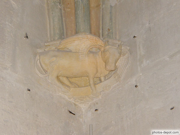 photo de Taureau ailé, Salle du Conseil, consoles d'angles symboles des évangélistes