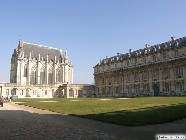 photo de Ste Chapelle et batiments renaissance du XVIIe