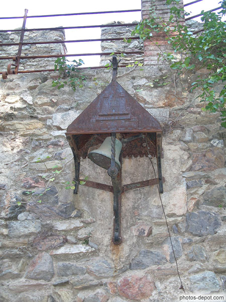 photo de cloche-sonnette porte d'entrée du chateau