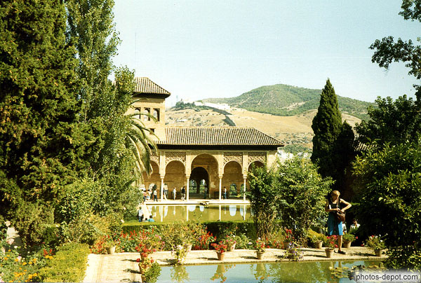 photo de patio et bassins, l'Alhambra