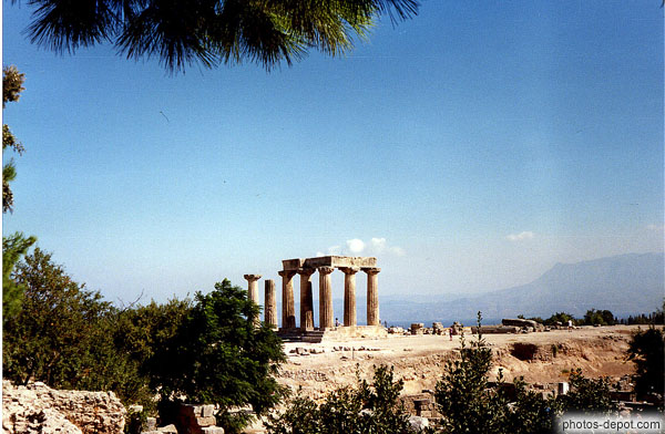 photo de Temple dominant la vallée