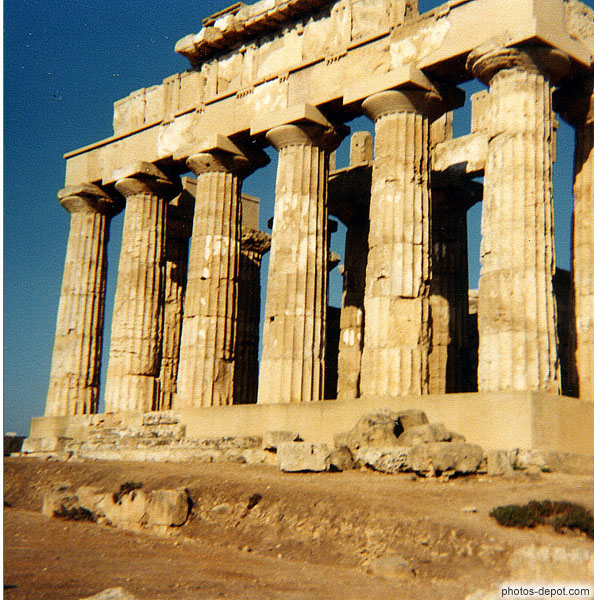 photo de temple dorique consacré à la déesse Hera