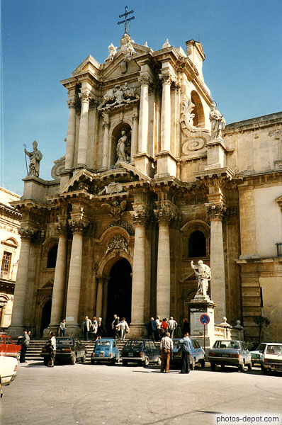 photo de La Piazza del Duomo