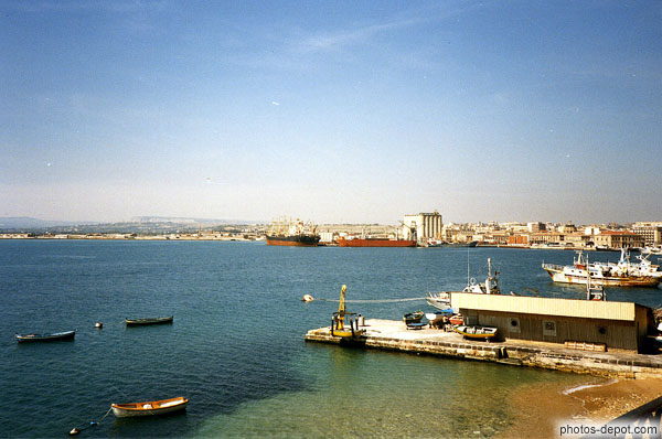 photo de Cargos dans le port