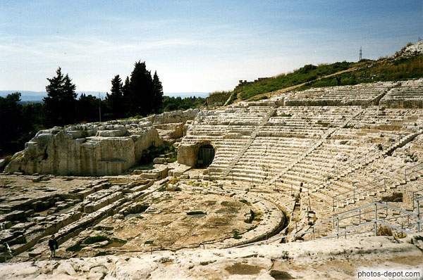 photo de ruines du Théâtre antique de Syracuse