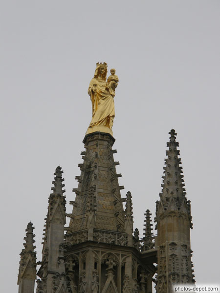 photo de Notre Dame d'Aquitaine au sommet de la tour Pey Beyland