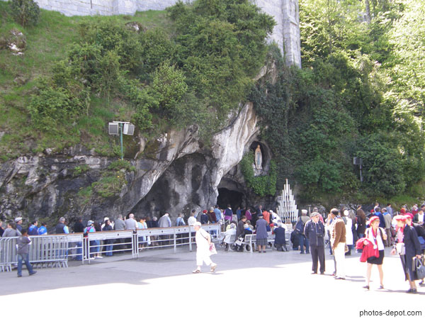 photo de Grotte de Massabielle, lieu des apparitions
