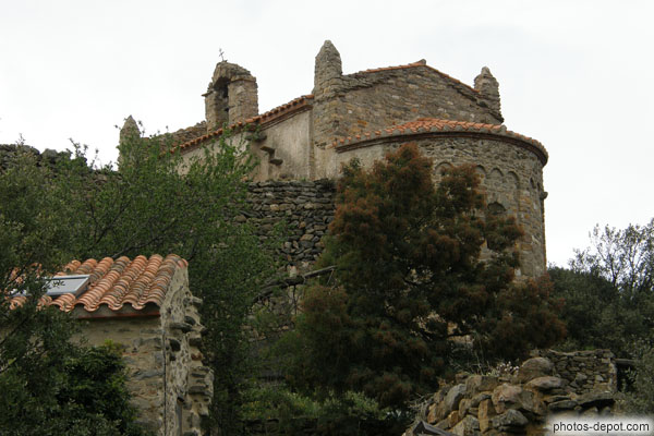 photo de Chapelle Nostra Senyora de les Grades domine le petit hameau