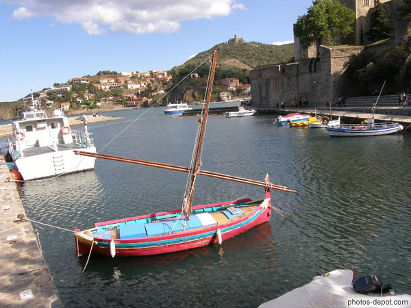 photo de barques Catalanes à voile latine, les sardinals sont des bateaux de pêche à Sardine et Anchois
