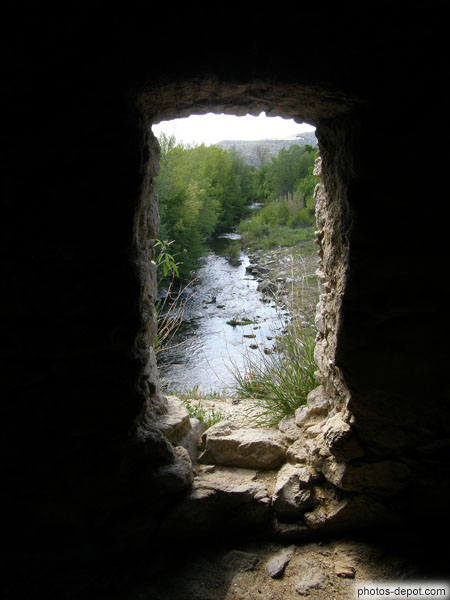 photo de l'agly vu du pont couvert par l'aqueduc romain