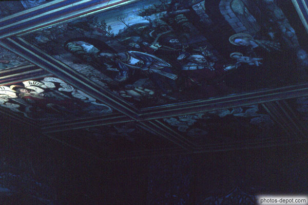 photo de plafond à caissons peints