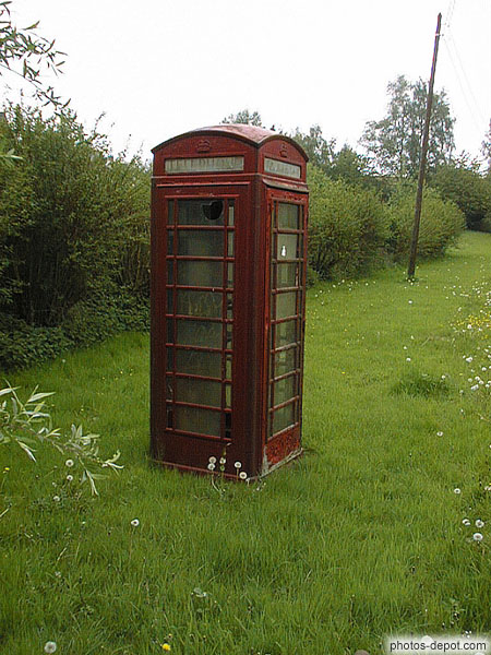 photo de vieille cabine téléphonique