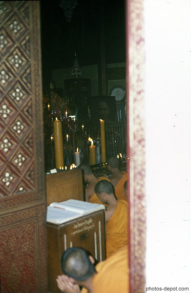 photo de moines boudhistes