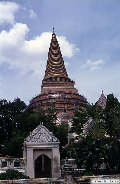 photo de toit du Stupa du temple