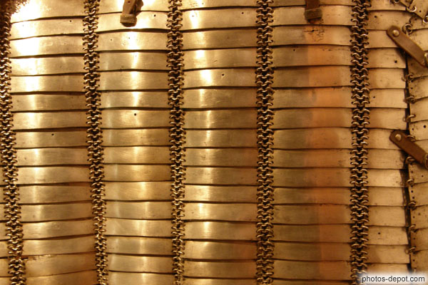 photo d'armure égyptienne en plaquettes de métal
