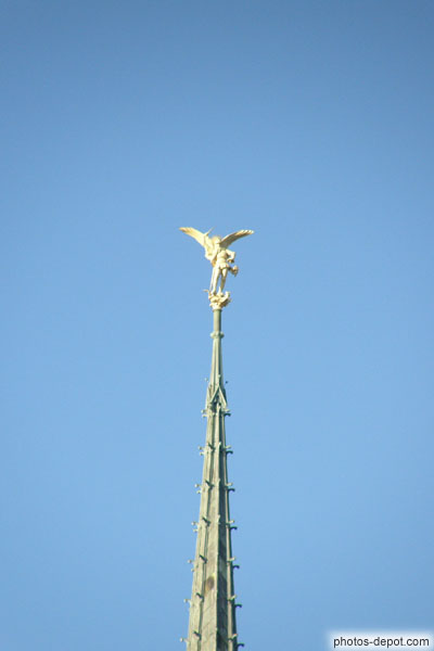 photo de Saint Michel sur la flèche de l'Abbaye