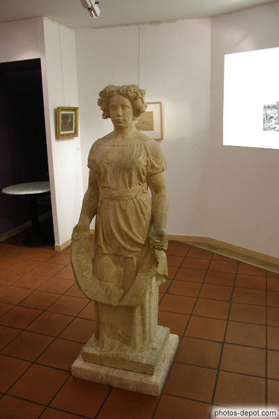 photo de statue ayant servi au bronze de Maillol