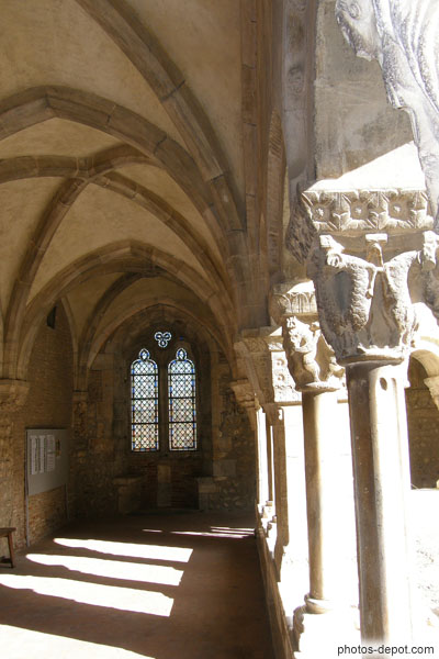 photo de voute à croisée d'ogives rajoutée au cloître au XIVe siècle