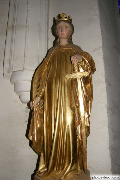 photo de Sainte Catherine couronnée, tient l'épée instrument de sa décapitation
