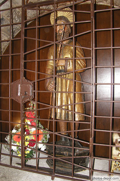 photo de statue de Saint Gaudérique contenant les reliques du saint rapportés à l'Abbaye au début de l'année juilaire 2008